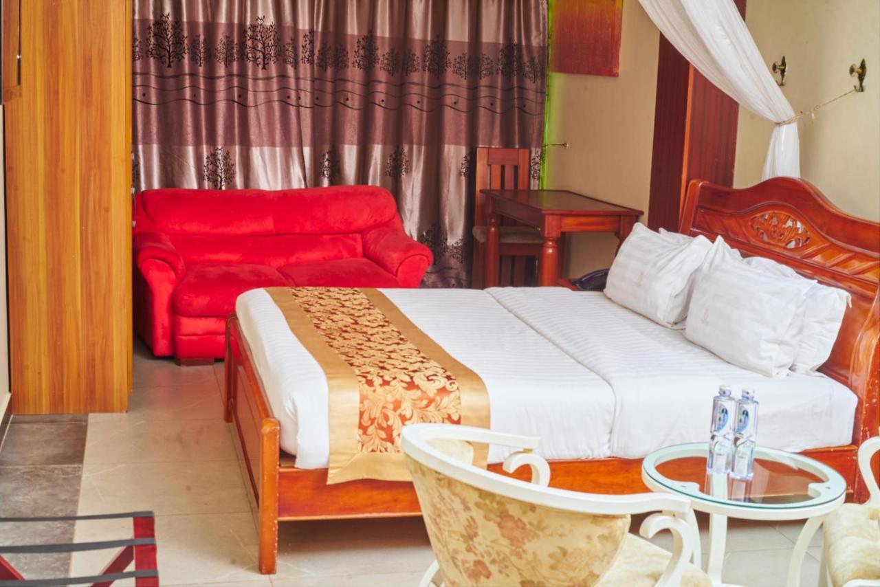 La Grande Hotel Kampala Ngoại thất bức ảnh