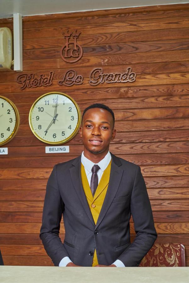 La Grande Hotel Kampala Ngoại thất bức ảnh