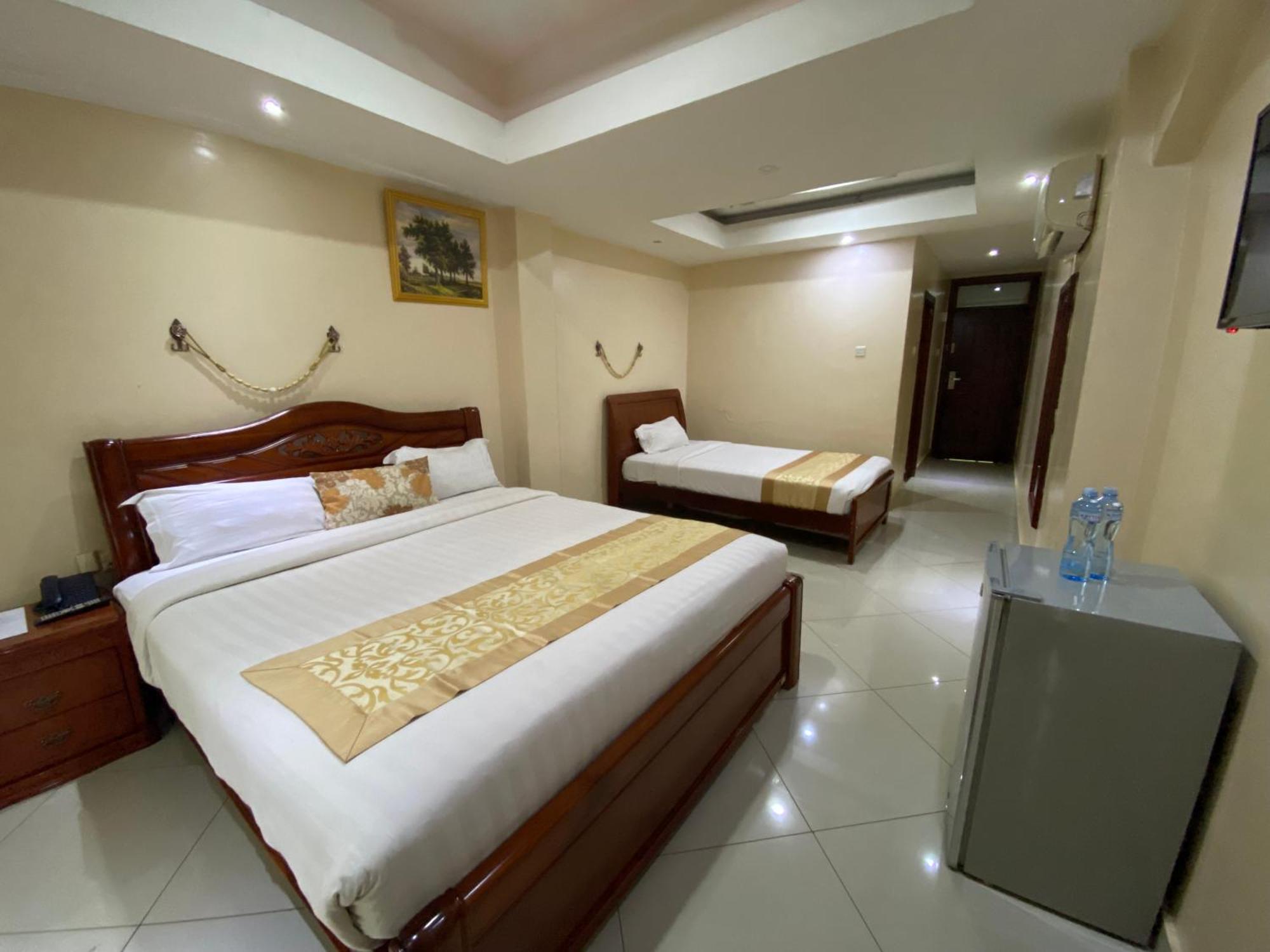 La Grande Hotel Kampala Ngoại thất bức ảnh