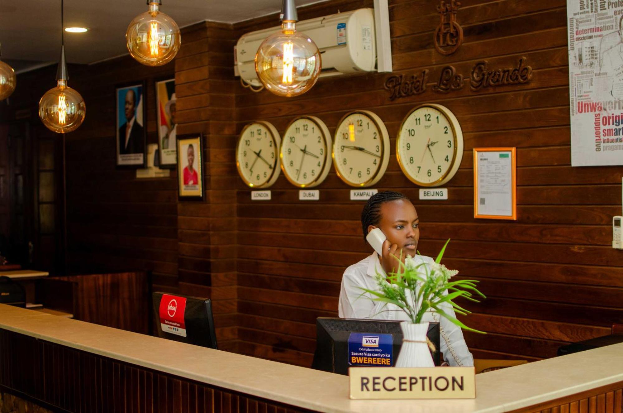 La Grande Hotel Kampala Ngoại thất bức ảnh