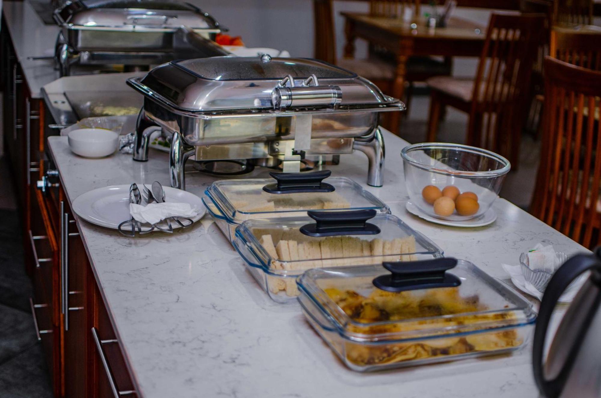 La Grande Hotel Kampala Ngoại thất bức ảnh
