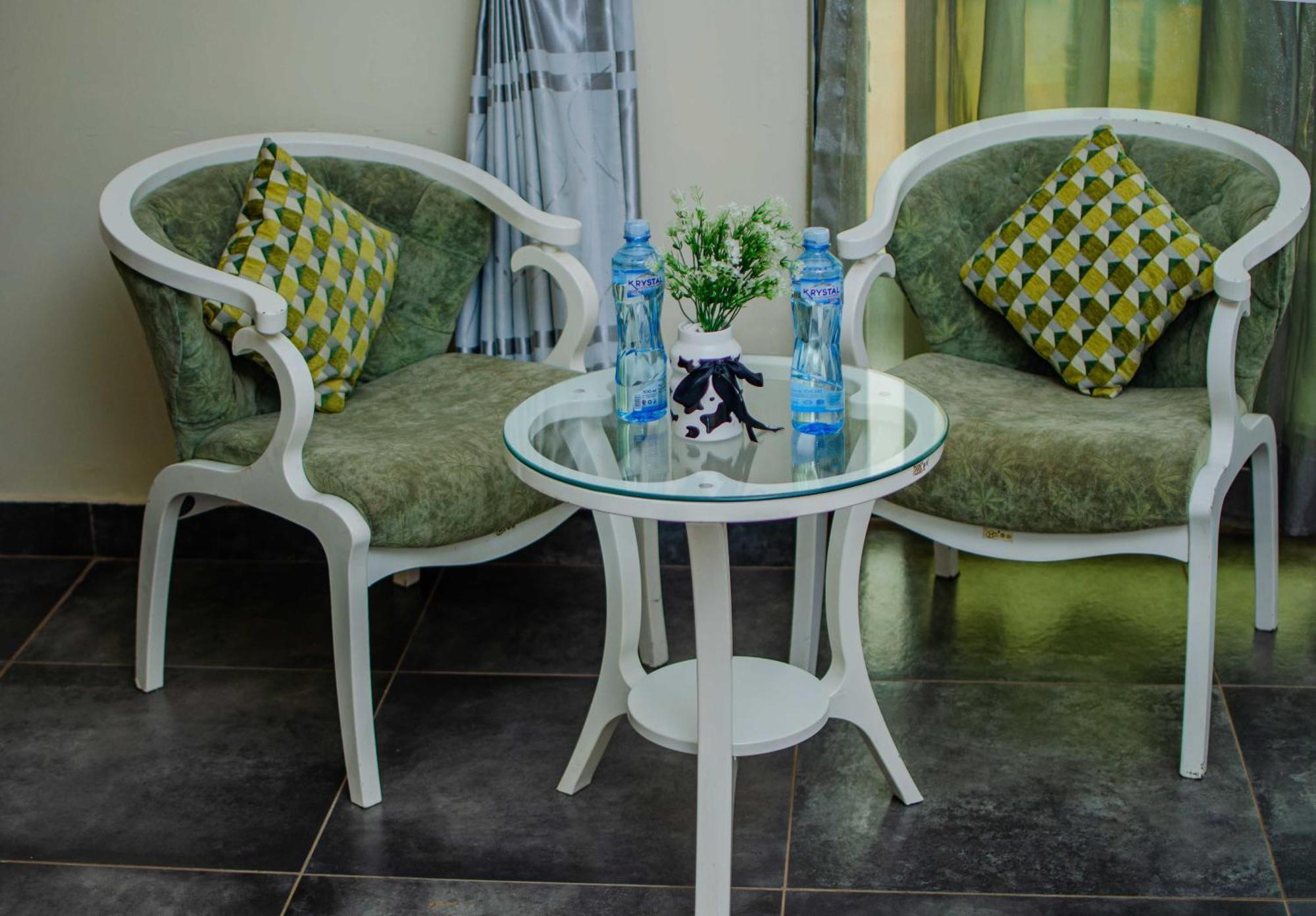 La Grande Hotel Kampala Ngoại thất bức ảnh